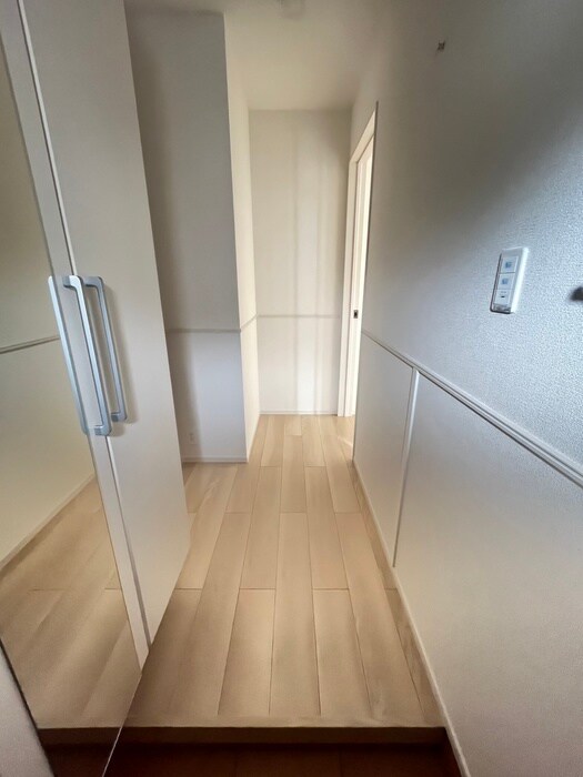 物件内観写真16　(廊下)