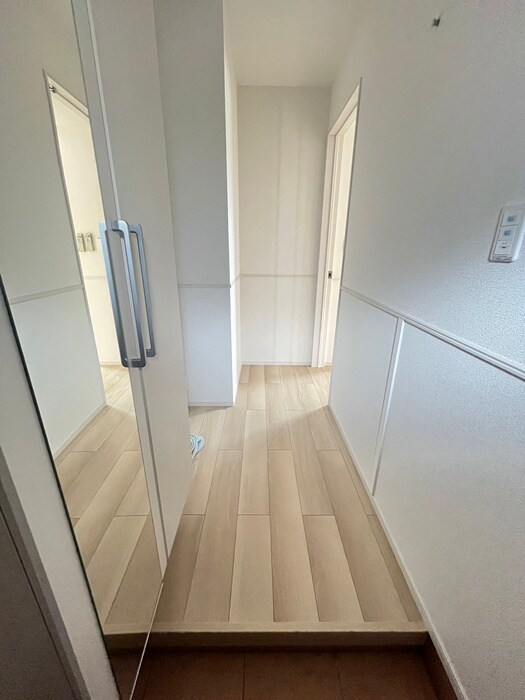 物件内観写真16　(廊下)