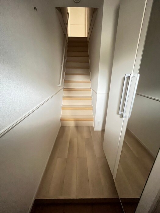 物件内観写真16　(廊下)