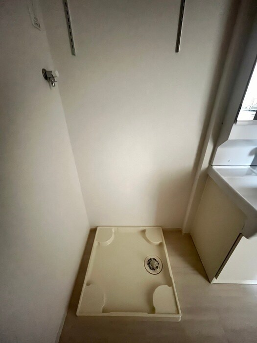 物件内観写真17　(洗濯機置場)