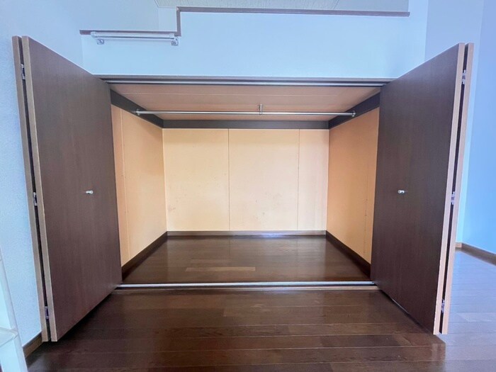 物件内観写真12　(収納)