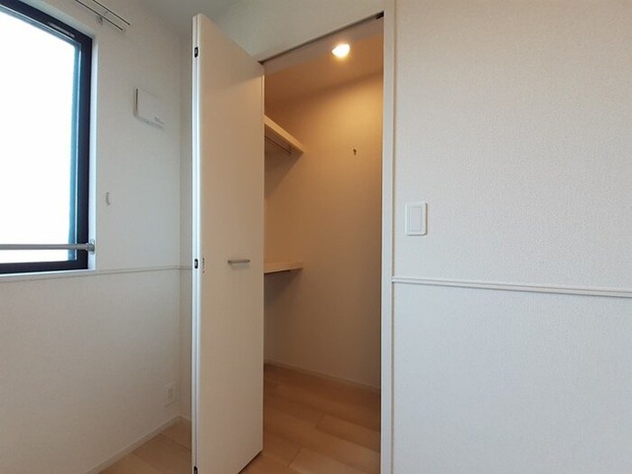 物件内観写真9　(収納)