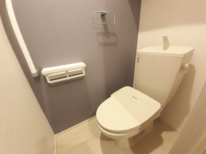 物件内観写真14　(トイレ)