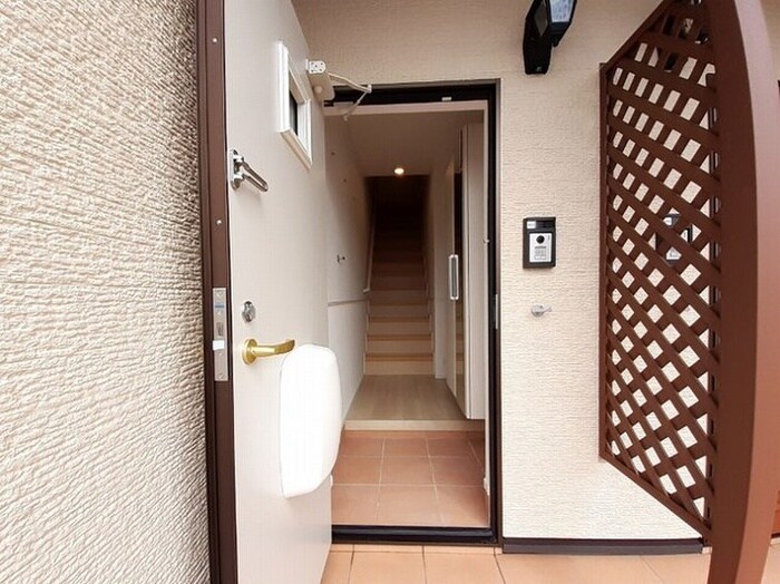 物件内観写真11　(玄関)