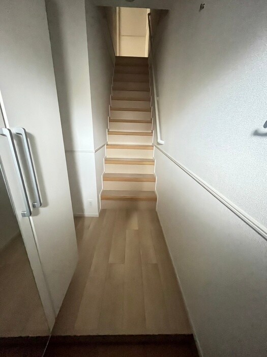 物件内観写真13　(廊下)