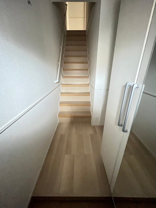 物件内観写真13　(廊下)