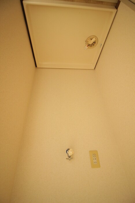 物件内観写真13　(洗濯機置場)