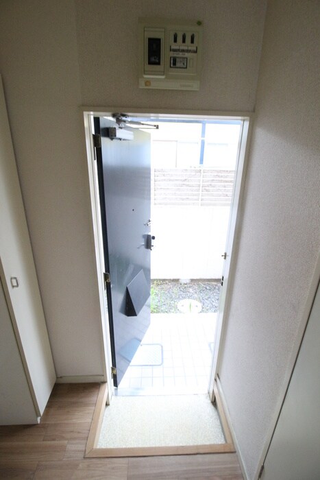 物件内観写真20　(玄関)