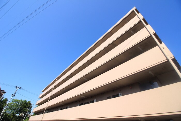 イ－グルハイツ萩野町の外観写真