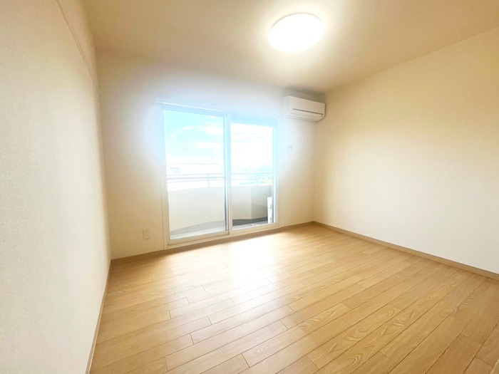 物件内観写真7　(居室)