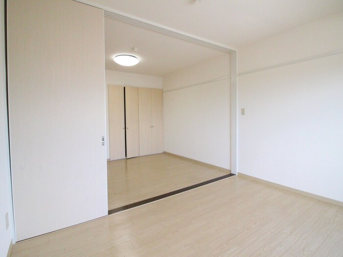 物件内観写真8　(居室)