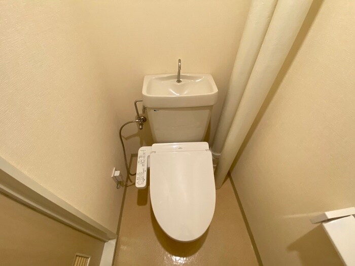 物件内観写真11　(トイレ)