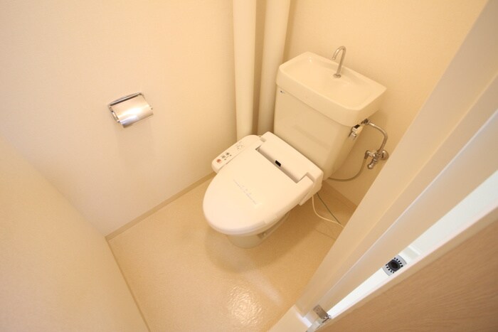 物件内観写真13　(トイレ)