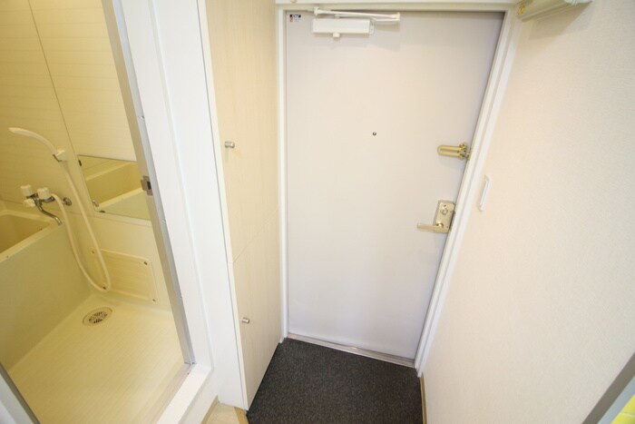 物件内観写真14　(玄関)