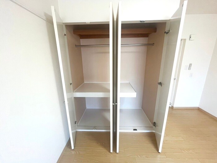 物件内観写真15　(収納)