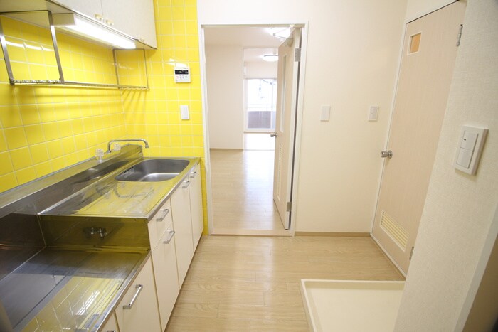 物件内観写真16　(廊下)