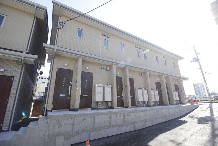 物件外観写真2　(外観写真)