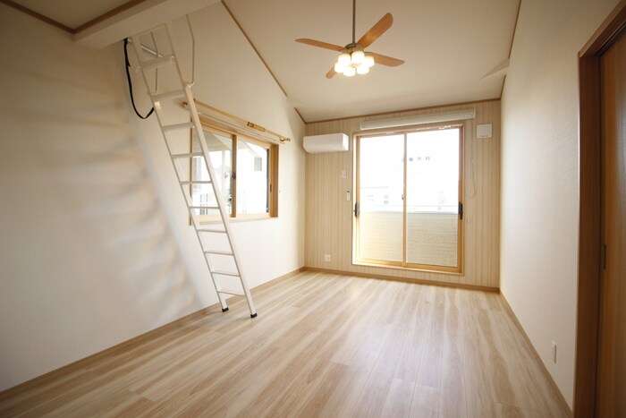 物件内観写真3　(居室)