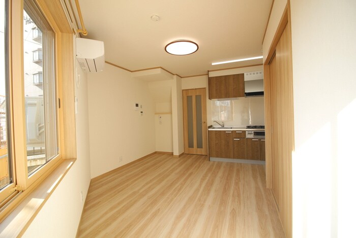 物件内観写真4　(居室)