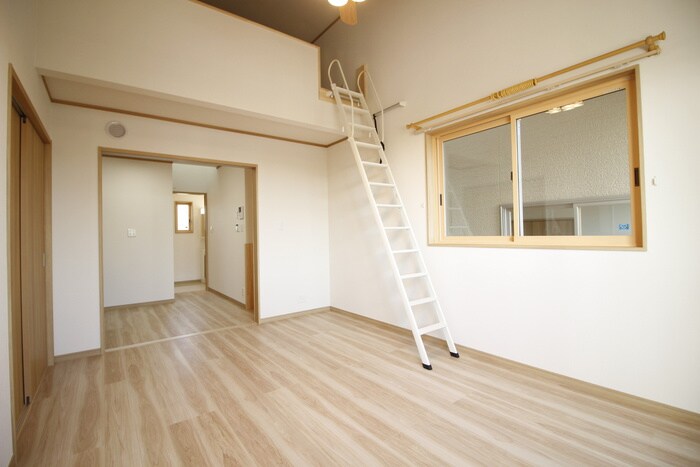 物件内観写真4　(居室)