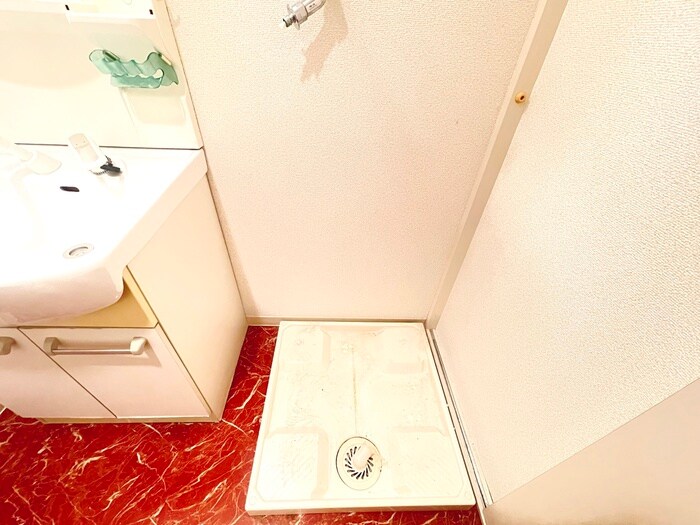 物件内観写真14　(洗濯機置場)