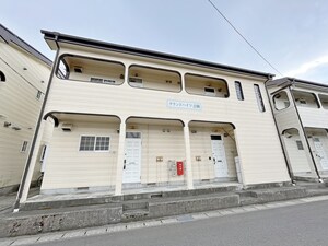 グランドハイツ吉岡外観写真