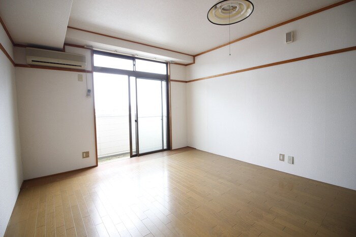 物件内観写真9　(居室)