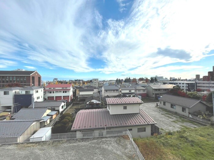 物件内観写真22　(室内からの展望)