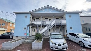 ００１０アパ－ト外観写真