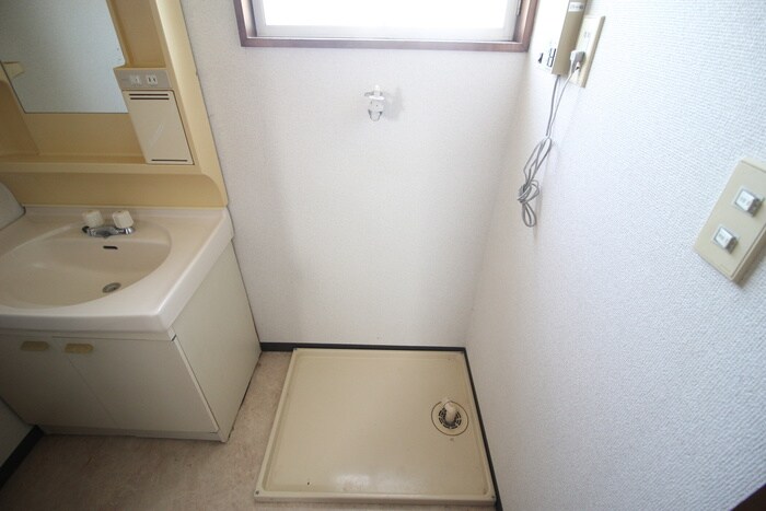 物件内観写真20　(洗濯機置場)