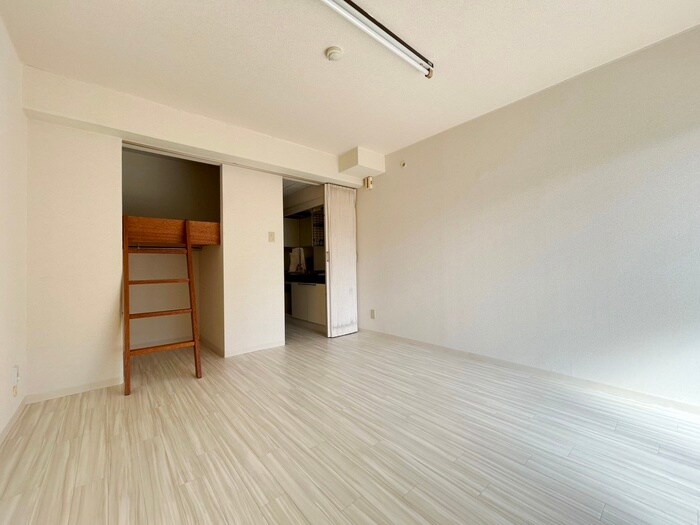 物件内観写真8　(居室)