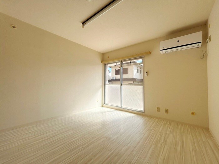 物件内観写真22　(居室)