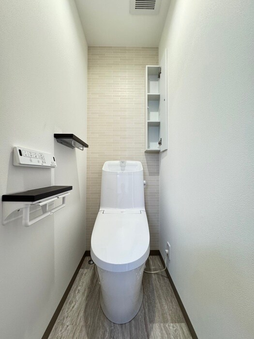 物件内観写真9　(トイレ)