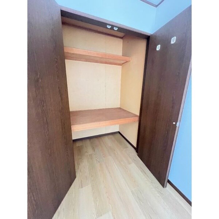 物件内観写真8　(収納)
