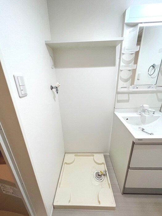 物件内観写真15　(洗濯機置場)