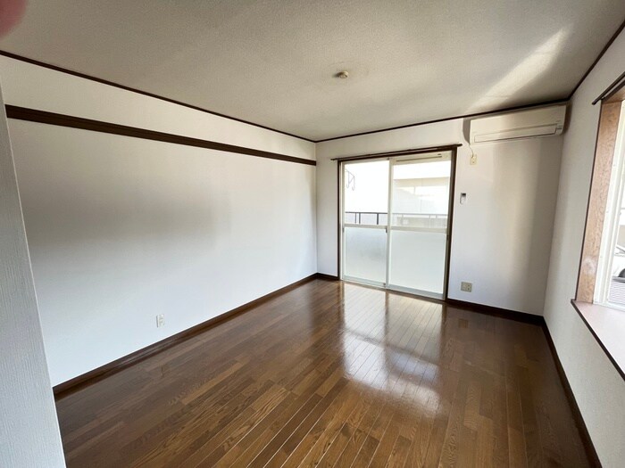 物件内観写真5　(居室)