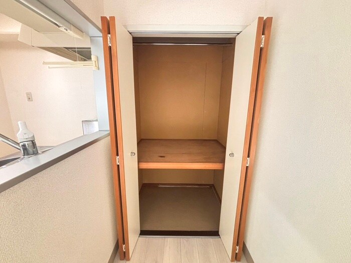 物件内観写真10　(収納)