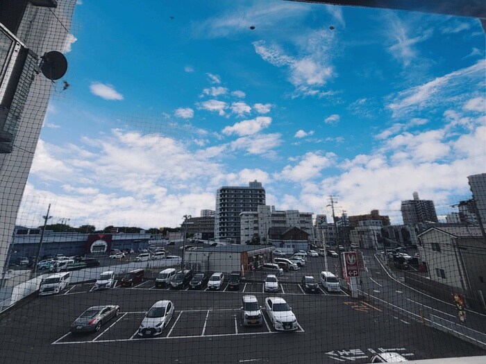 物件内観写真21　(室内からの展望)