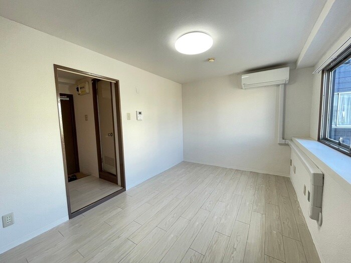 物件内観写真9　(居室)