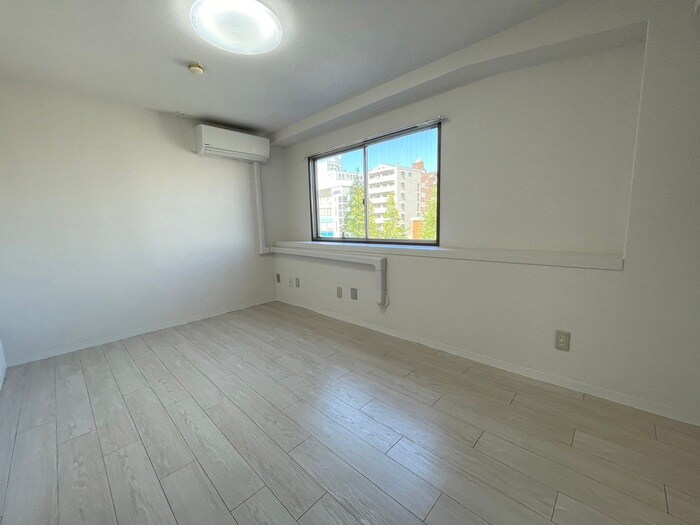 物件内観写真10　(居室)