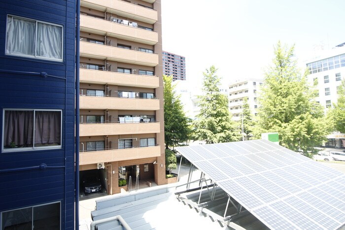 物件内観写真14　(室内からの展望)