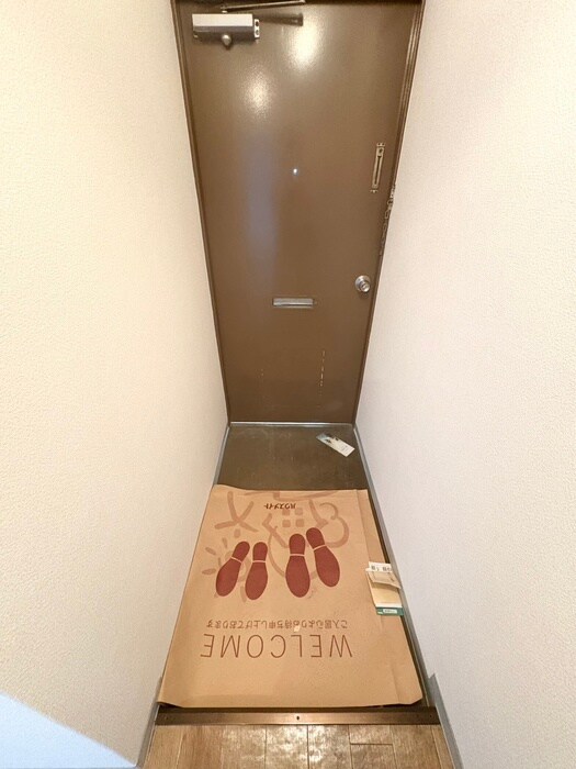 物件内観写真18　(玄関)