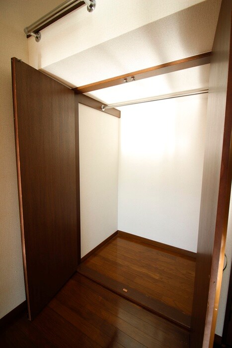 物件内観写真15　(収納)