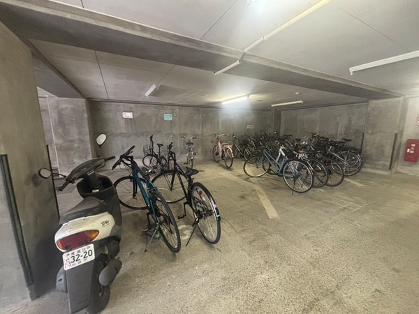 駐輪場