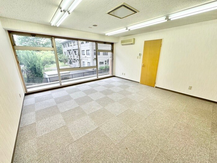 物件内観写真13　(居室)