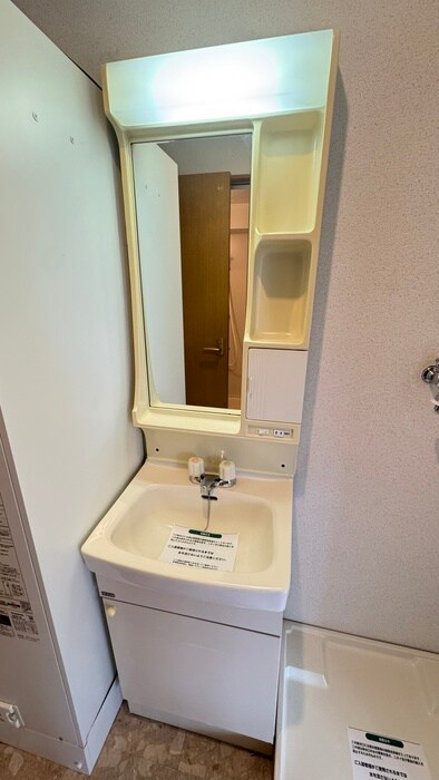 物件内観写真13　(洗面)