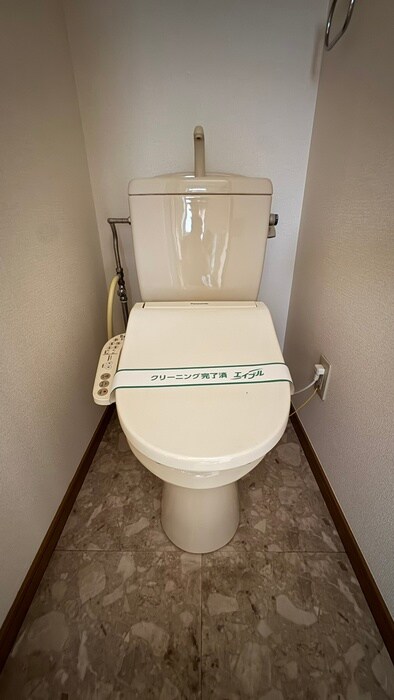 物件内観写真15　(トイレ)