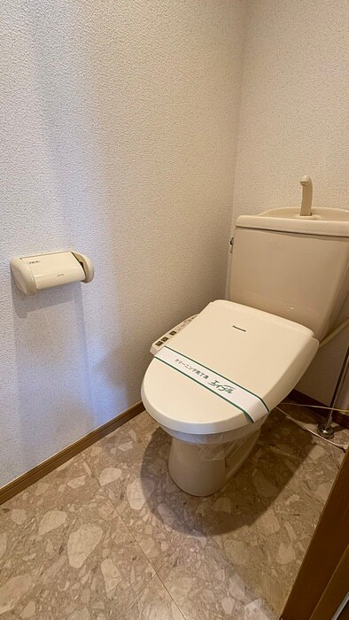 物件内観写真15　(トイレ)