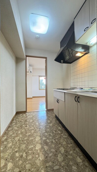 物件内観写真16　(廊下)