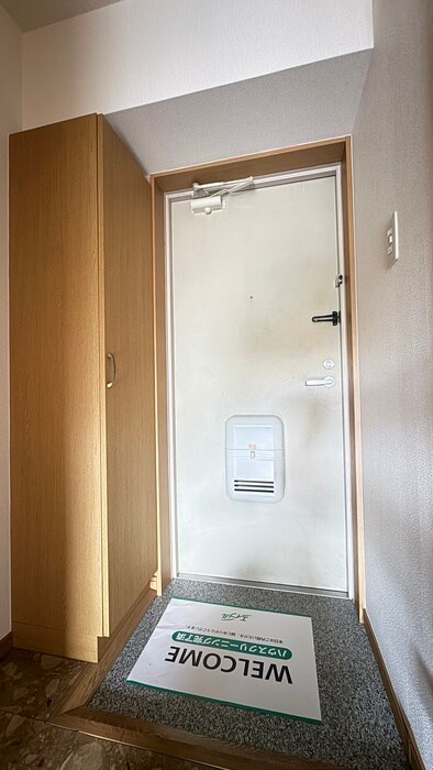 物件内観写真17　(玄関)